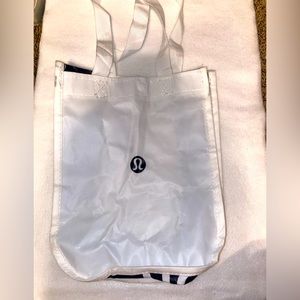 Lululemon bag
